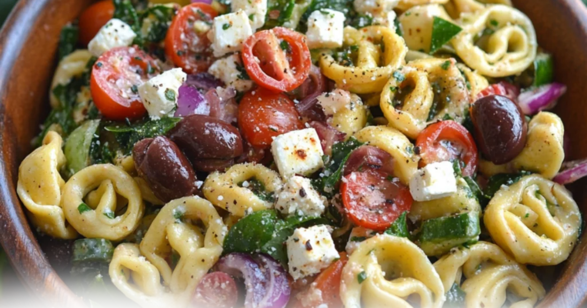 Greek tortellini pasta salad